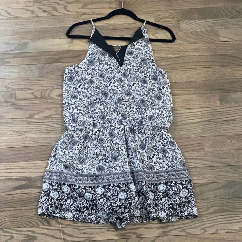 Romper - Picture 2 of 2